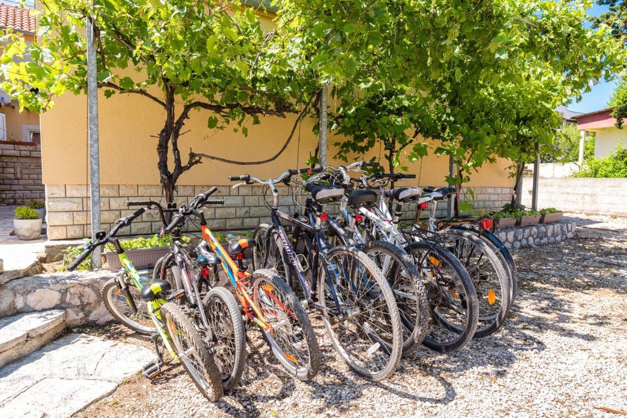 Beach Apartments Villa Kaya Sukošan Eksteriør bilde